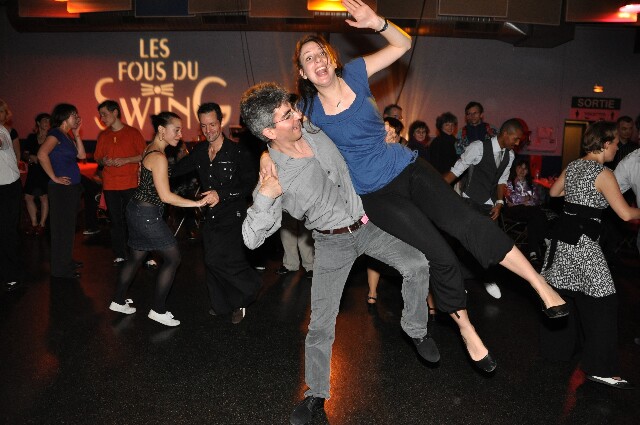 min 2008 11 08 fous swing 384